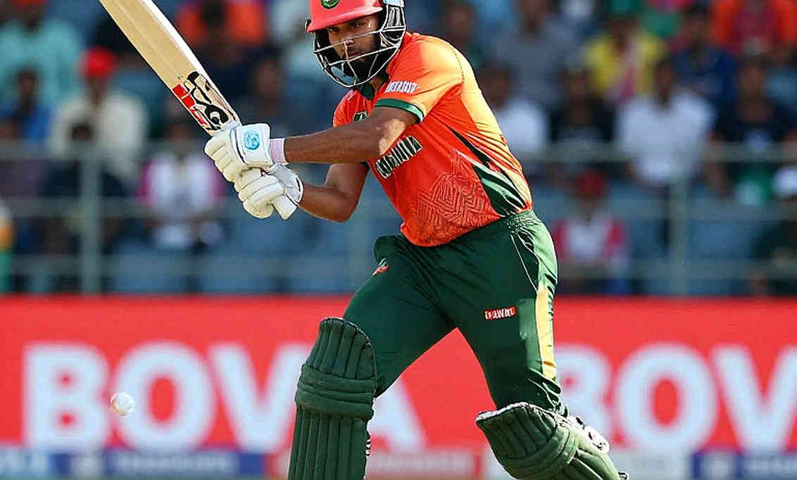 লাহোরের ৮৮: শাদাবের সেঞ্চুরি নয়, ম্যাচের মোড় ছিল একটি রিভিউ ও শেষ ২০ রান